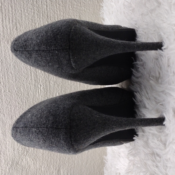 Dollhouse Gray Faux Woo Faux Fur Upper Almond Toe Slip On Platform Stiletto Heel - Picture 6 of 16